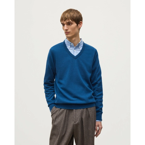 Johnstons of Elgin Reuben Blue Cashmere V Neck Jumper