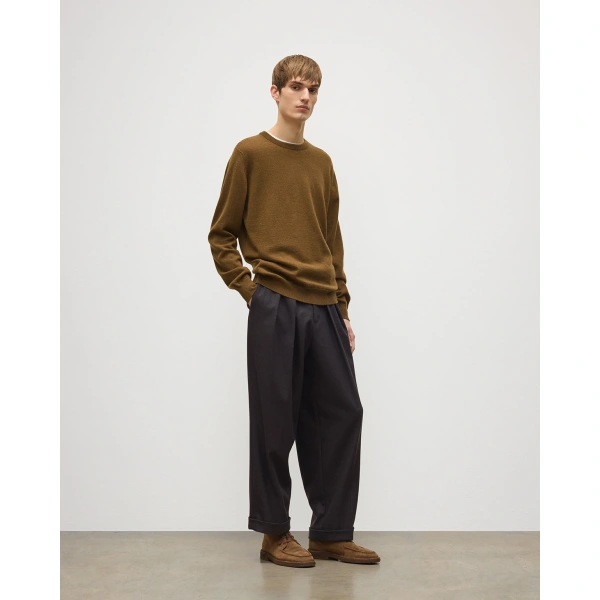 Johnstons of Elgin Reuben Cashmere Crew Jumper in Algie Green