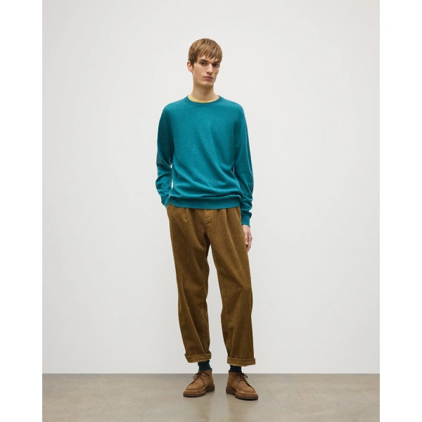 Johnstons of Elgin Reuben Cashmere Crew Jumper in Nouveau Green