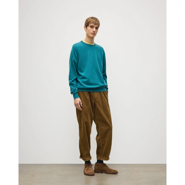 Johnstons of Elgin Reuben Cashmere Crew Jumper in Nouveau Green