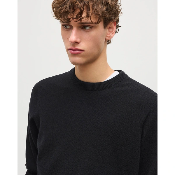 Johnstons of Elgin Rory Black Classic Cashmere Crew Jumper