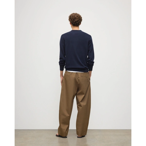 Johnstons of Elgin Rory Dark Navy Classic Cashmere V-Neck Jumper
