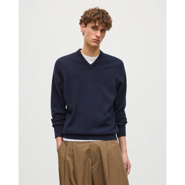 Johnstons of Elgin Rory Dark Navy Classic Cashmere V-Neck Jumper