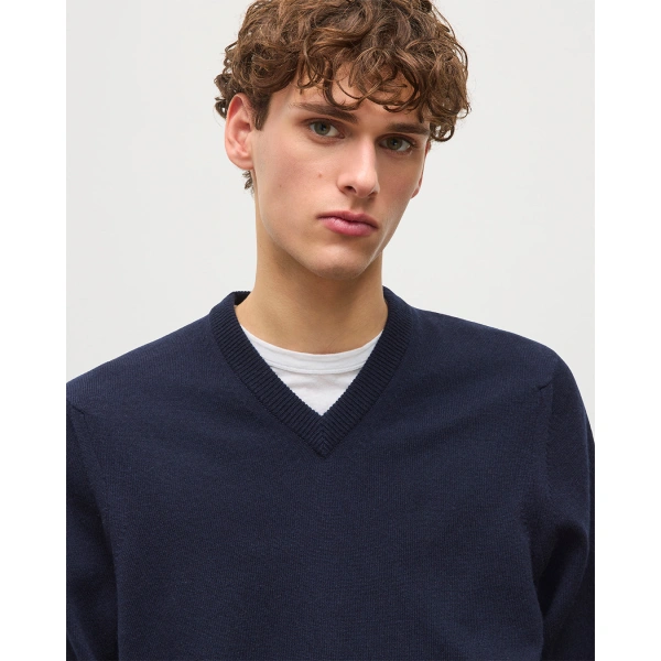 Johnstons of Elgin Rory Dark Navy Classic Cashmere V-Neck Jumper