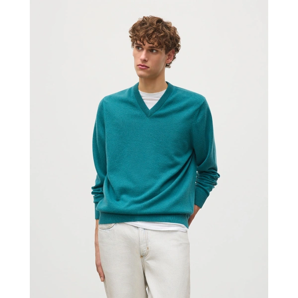 Johnstons of Elgin Rory Green Classic Cashmere V-Neck Jumper
