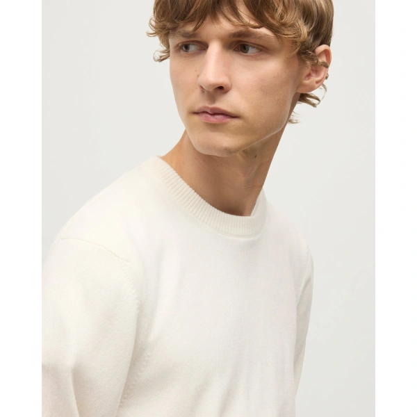 Johnstons of Elgin Rory White Classic Cashmere Crew Jumper
