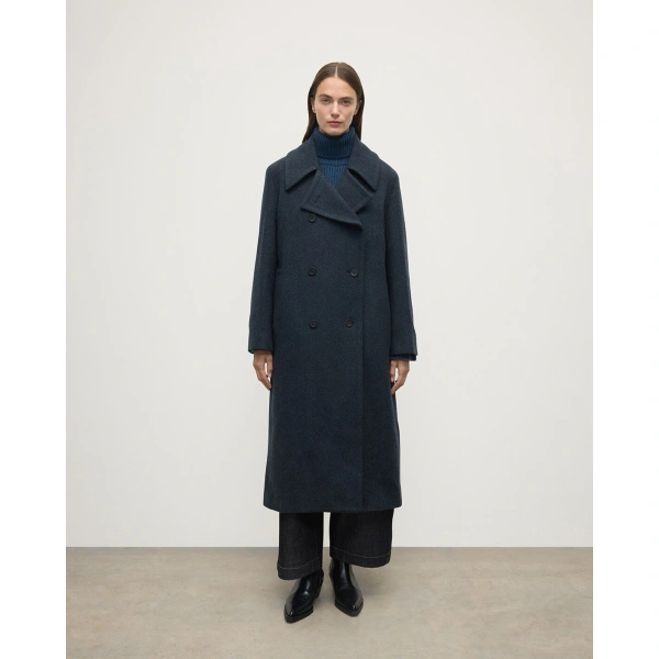 Johnstons of Elgin The Great Coat in Green