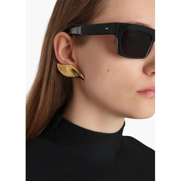 Leaf Earrings in Gold - Image 3