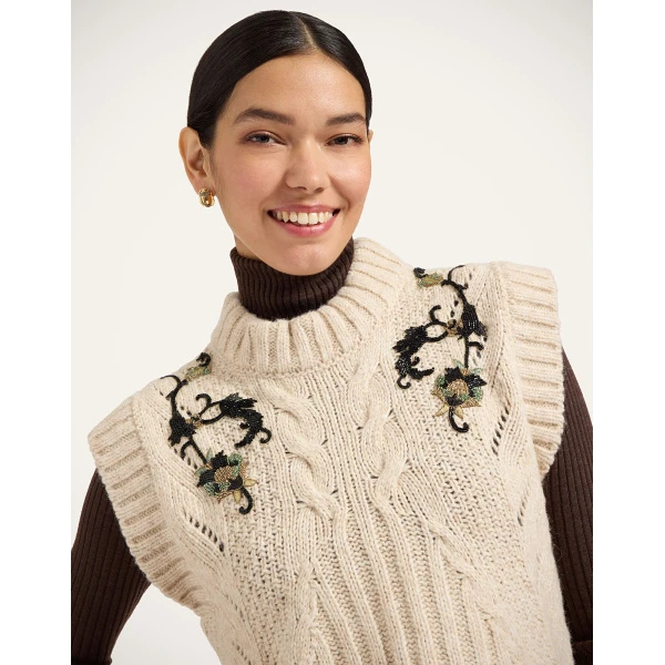 La DoubleJ Cameo Vest in Ecru at Coveti