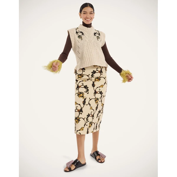 La DoubleJ Cameo Vest in Ecru at Coveti