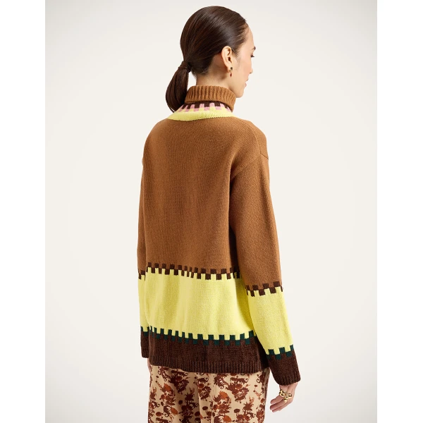 La DoubleJ Fireside Turtleneck in Color Block Camel and Light Yellow at Coveti