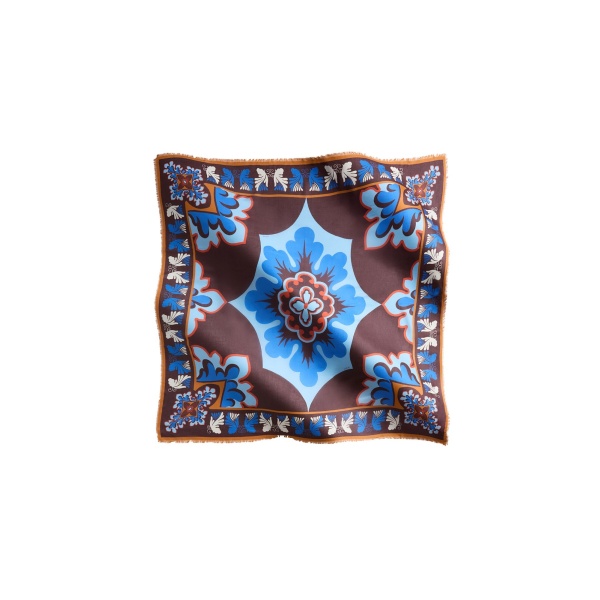 La DoubleJ Foulard 140 in Palazzo Light Blue at Coveti