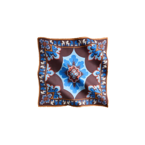 La DoubleJ Foulard 140 in Palazzo Light Blue at Coveti