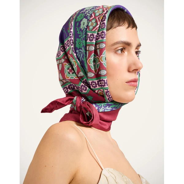 La DoubleJ Foulard 90 in Regalia Red at Coveti