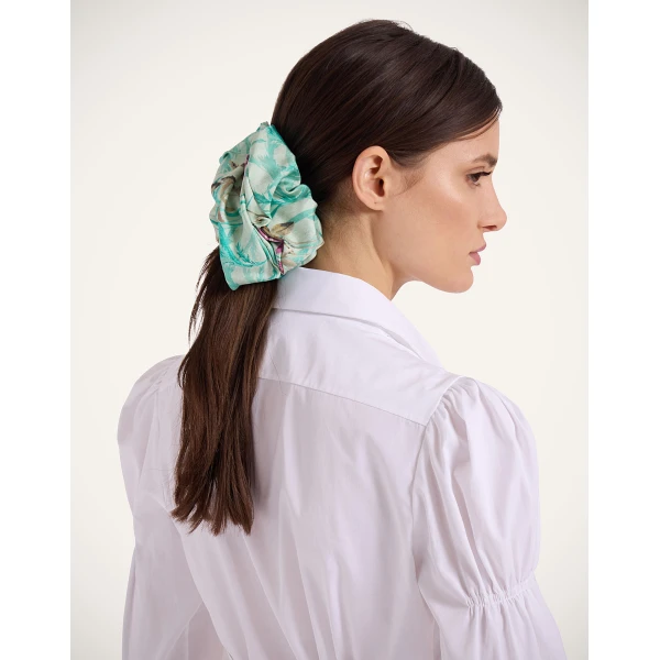 La DoubleJ Giga Scrunchie in Heath Mint at Coveti