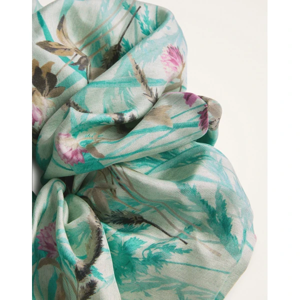 La DoubleJ Giga Scrunchie in Heath Mint at Coveti