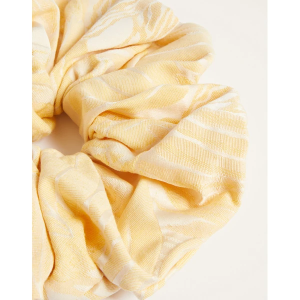 La DoubleJ Giga Scrunchie in Iris Yellow at Coveti