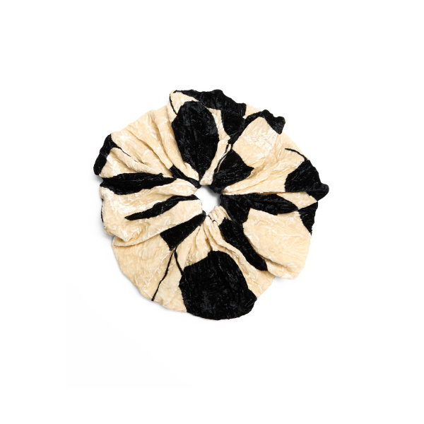 La DoubleJ Giga Scrunchie in Lunaria Light Pink at Coveti