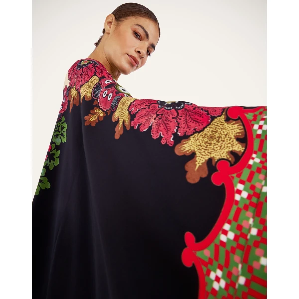 La DoubleJ Karis Kaftan in Bounty Red | kaftan | Coveti
