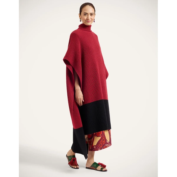 La DoubleJ Make An Entrance Cape Bicolor in Bicolor Burgundy and Black at Coveti