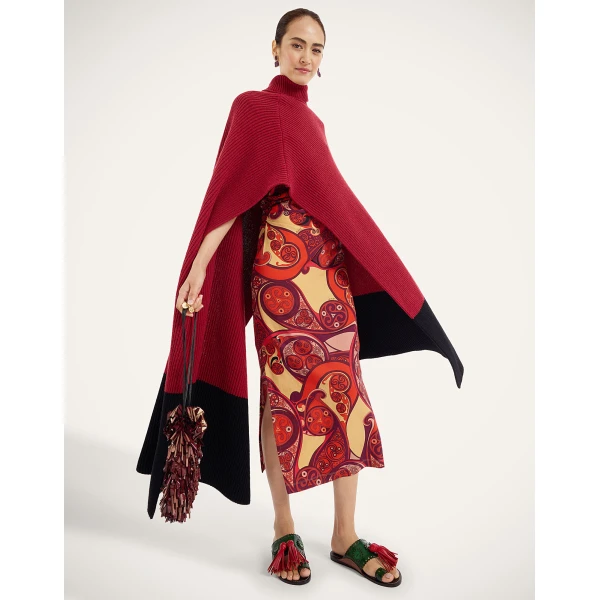 La DoubleJ Make An Entrance Cape Bicolor in Bicolor Burgundy and Black at Coveti