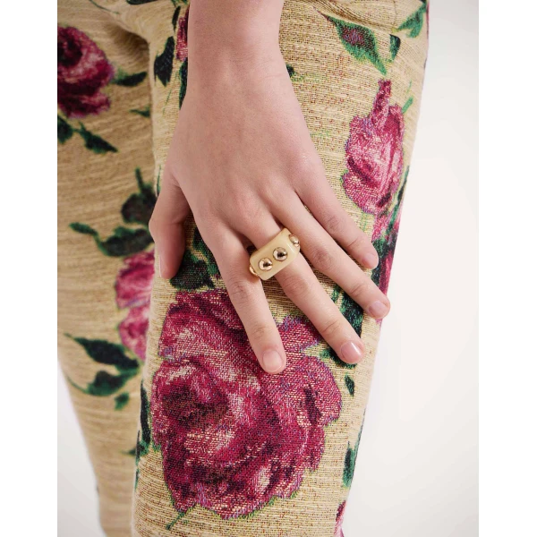 La DoubleJ Nefertiti Ring in Cream | Rings | Coveti