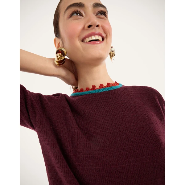 La DoubleJ Picket Crew Neck in Burgundy at Coveti