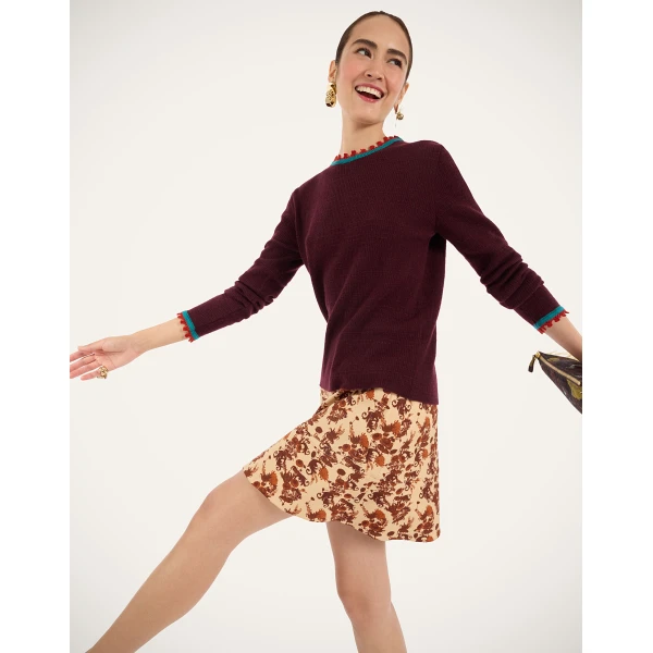 La DoubleJ Picket Crew Neck in Burgundy at Coveti