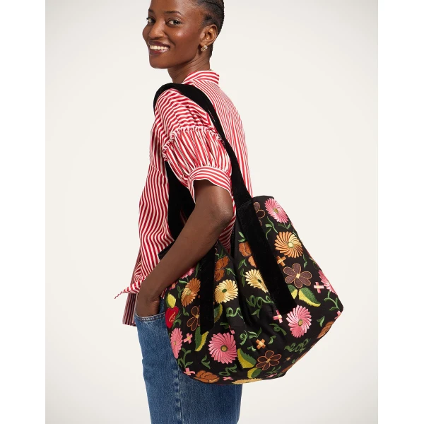 La DoubleJ Soft Bag in Crossflower Black, view 2