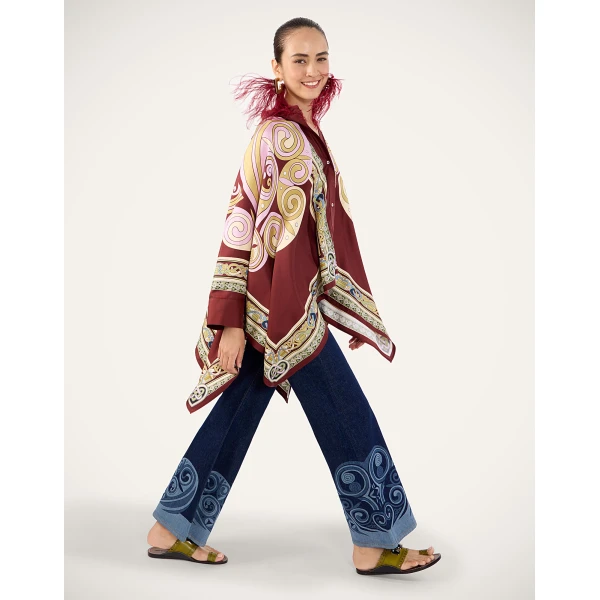 La DoubleJ The Cropped Flare Jean in Kells Indigo at Coveti