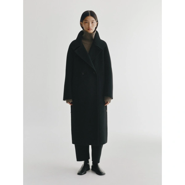 Lisa Yang Doublé Button Coat in Black