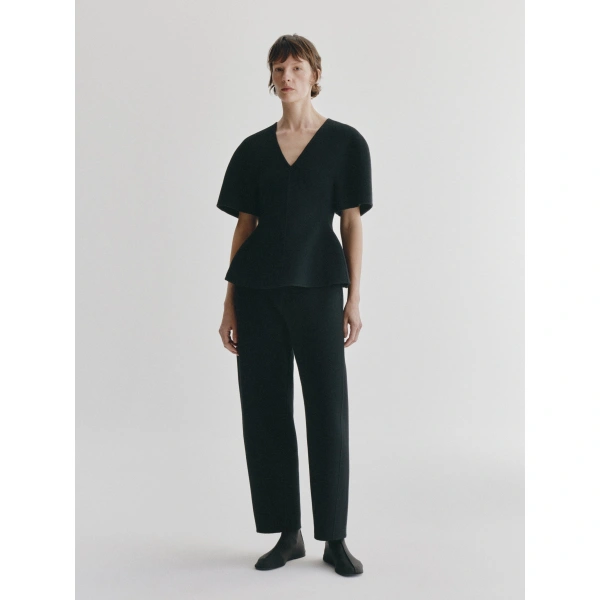 Lisa Yang Doublé V Neck Top in Black