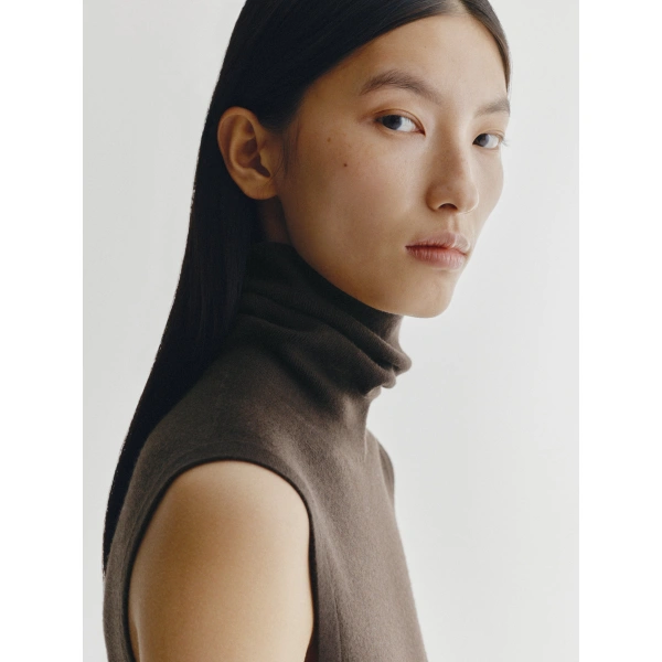 Lisa Yang Marelyn Top in Earth