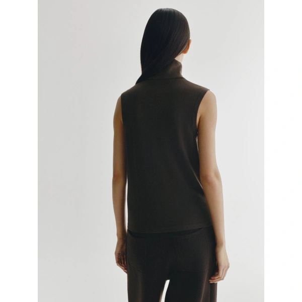 Lisa Yang Marelyn Top in Earth