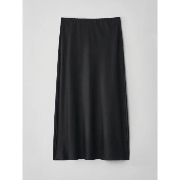 Midi Skirt in Midnight