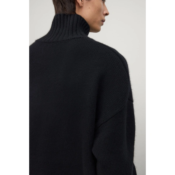 Lisa Yang Olai Sweater in Black