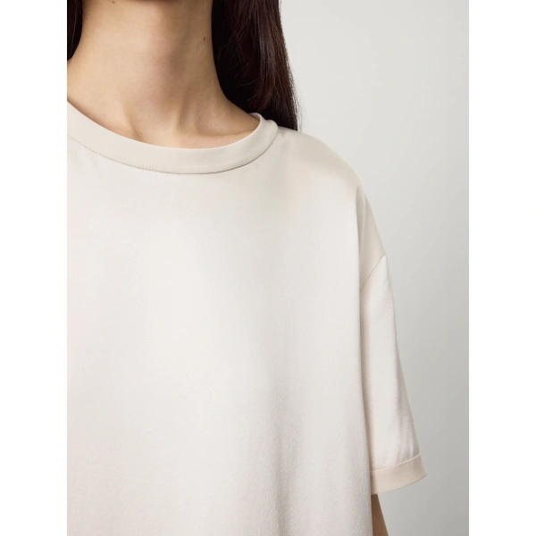 Lisa Yang Round Neck T-Shirt in Champagne