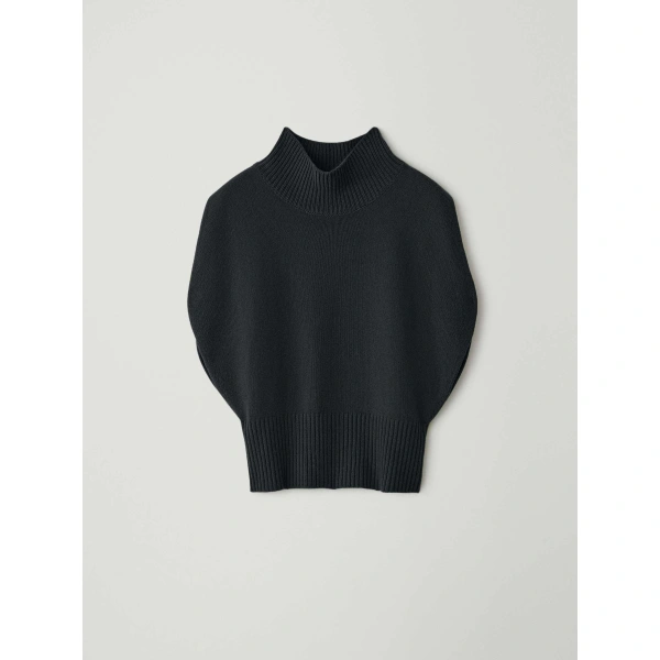 Zaya Top in Black