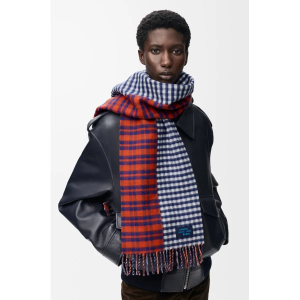 Scarf in Wool and Cashmere Blend, Red and Blue - Image 2