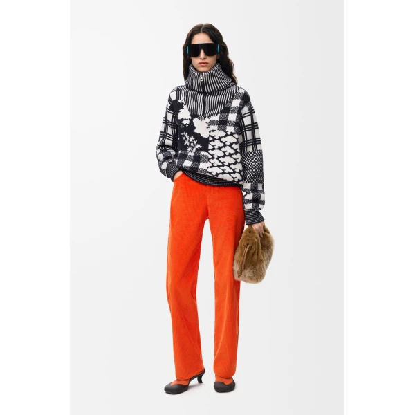 Zip-up Sweater in Wool, Navy and White - Image 2