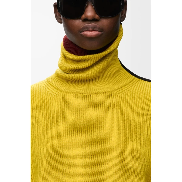 Zip-up Sweater in Wool, Olive Green - Image 6
