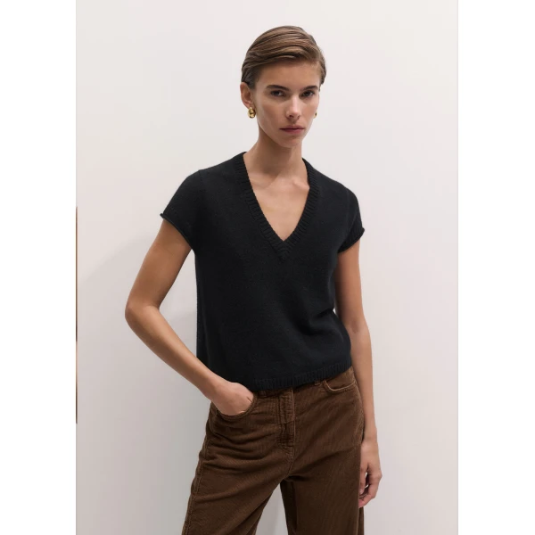 ME+EM Baby Tee in Black, view 5 | Sweaters | Coveti