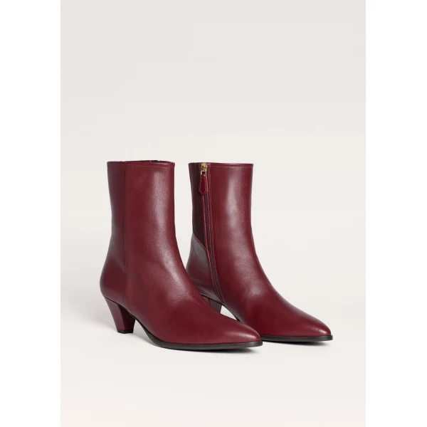ME+EM Taper Heel Point Boot in Merlot