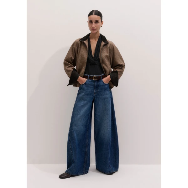 ME+EM Twist Front Slim Top in Black, view 5 | Tops | Coveti