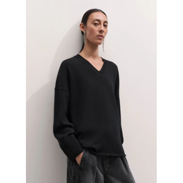 ME+EM Ultimate Boyfriend Jumper in Black, view 6 | Sweaters | Coveti