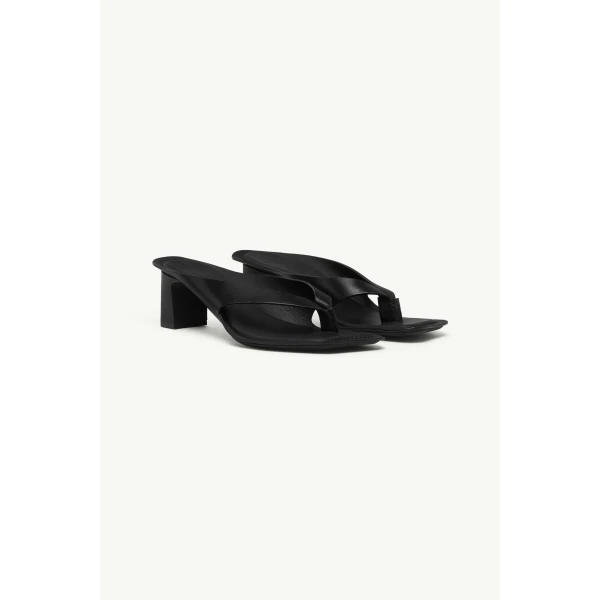 MM6 Maison Margiela Anatomic Leather Flip Flop Mules in Black, view 3 | Mules | Coveti