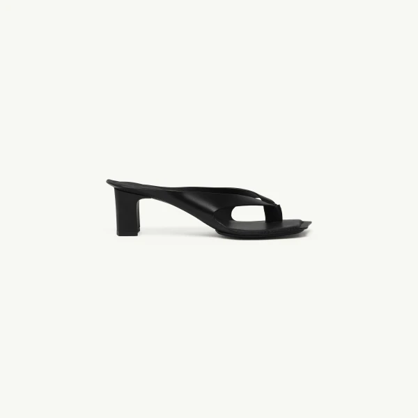 Anatomic Leather Flip Flop Mules in Black