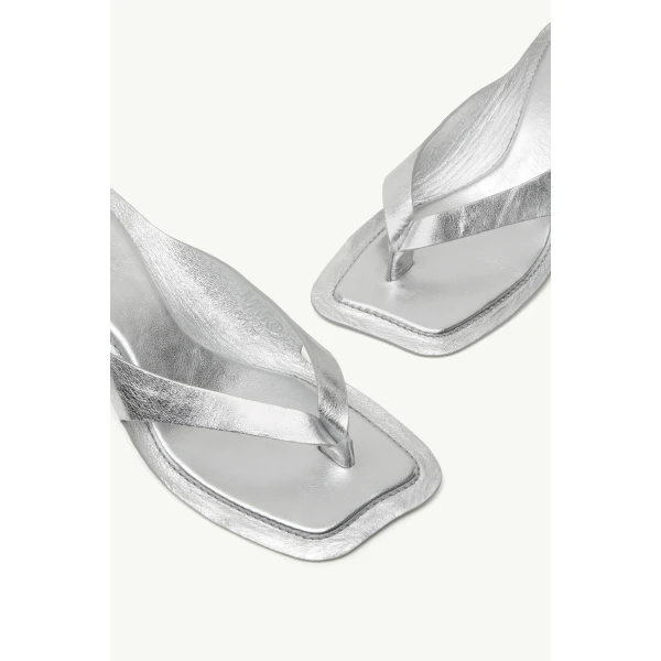 MM6 Maison Margiela Anatomic Leather Flip Flop Mules in Silver, view 5 | Mules | Coveti