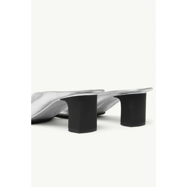 MM6 Maison Margiela Anatomic Leather Flip Flop Mules in Silver, view 6 | Mules | Coveti