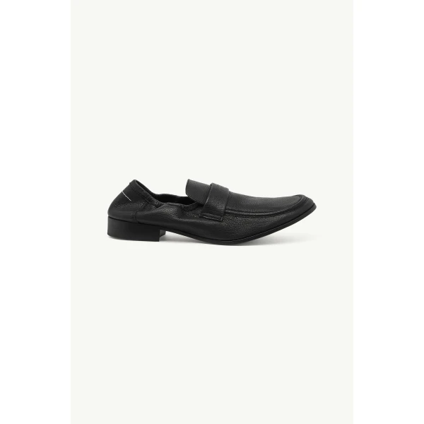 Leather Swing Toe Loafers in Black